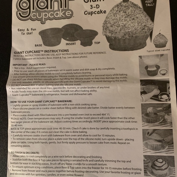 Giant 3 - D Cupcake Pan - Picture 5 of 5